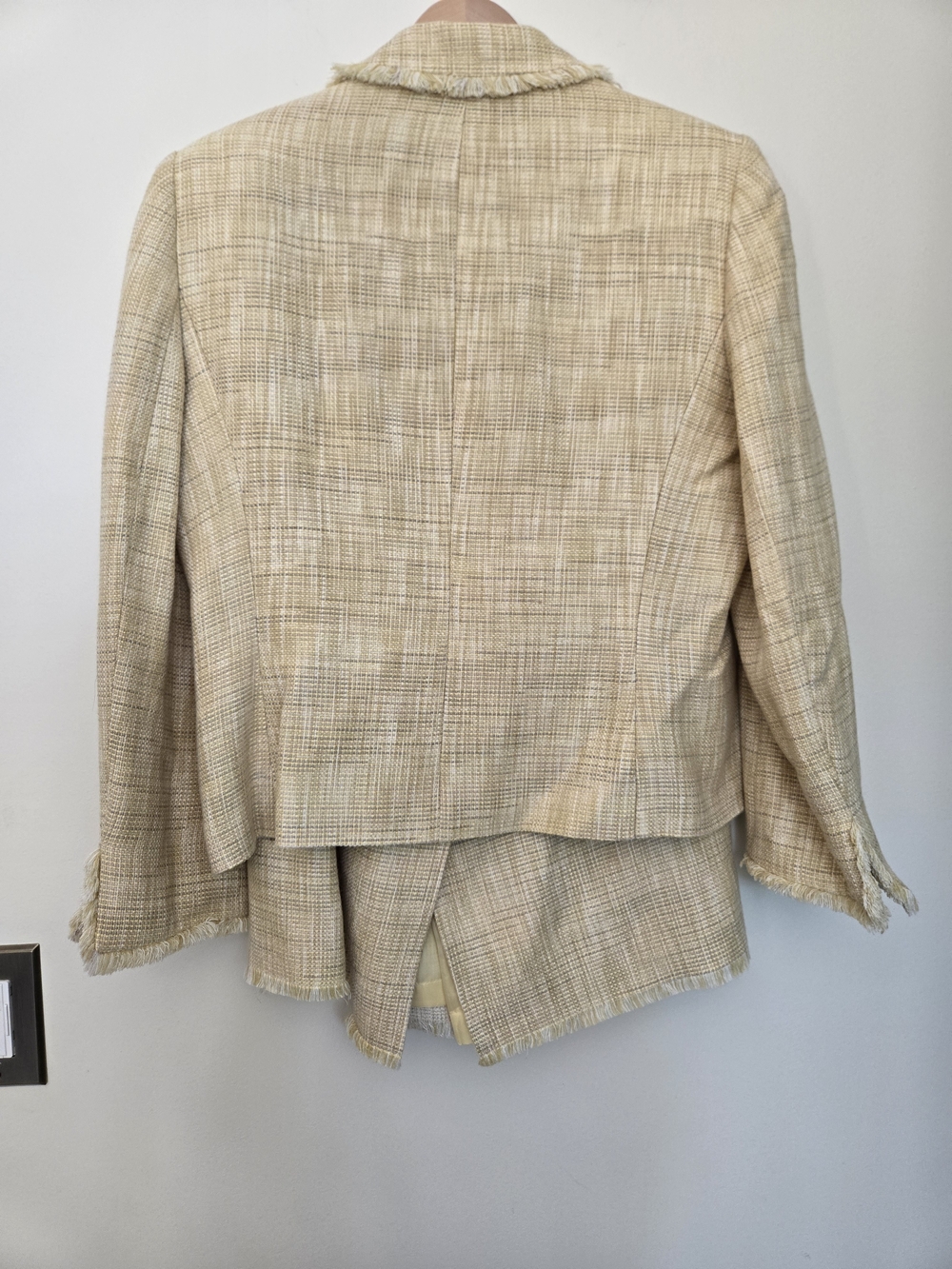 Anne Klein Cream Tweed Skirt Suit - Picture 6 of 12